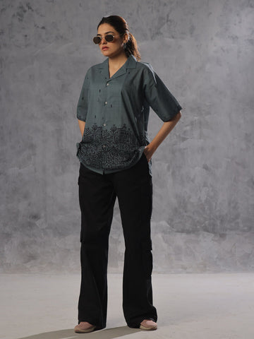 Cotton Button-Down Shirt – Timeless & Inclusive For Unisex